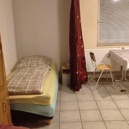 Gaestezimmer Sommer 3*